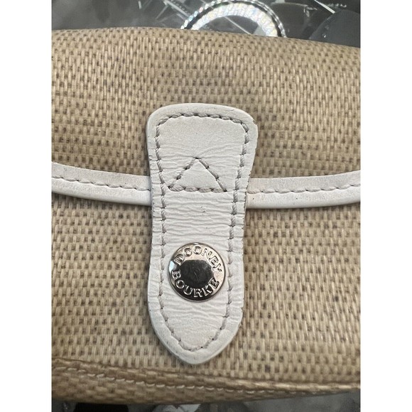 DOONEY & BOURKE 4Y20 BEIGE/WHITE FLAP WRISTLET - Picture 9 of 13